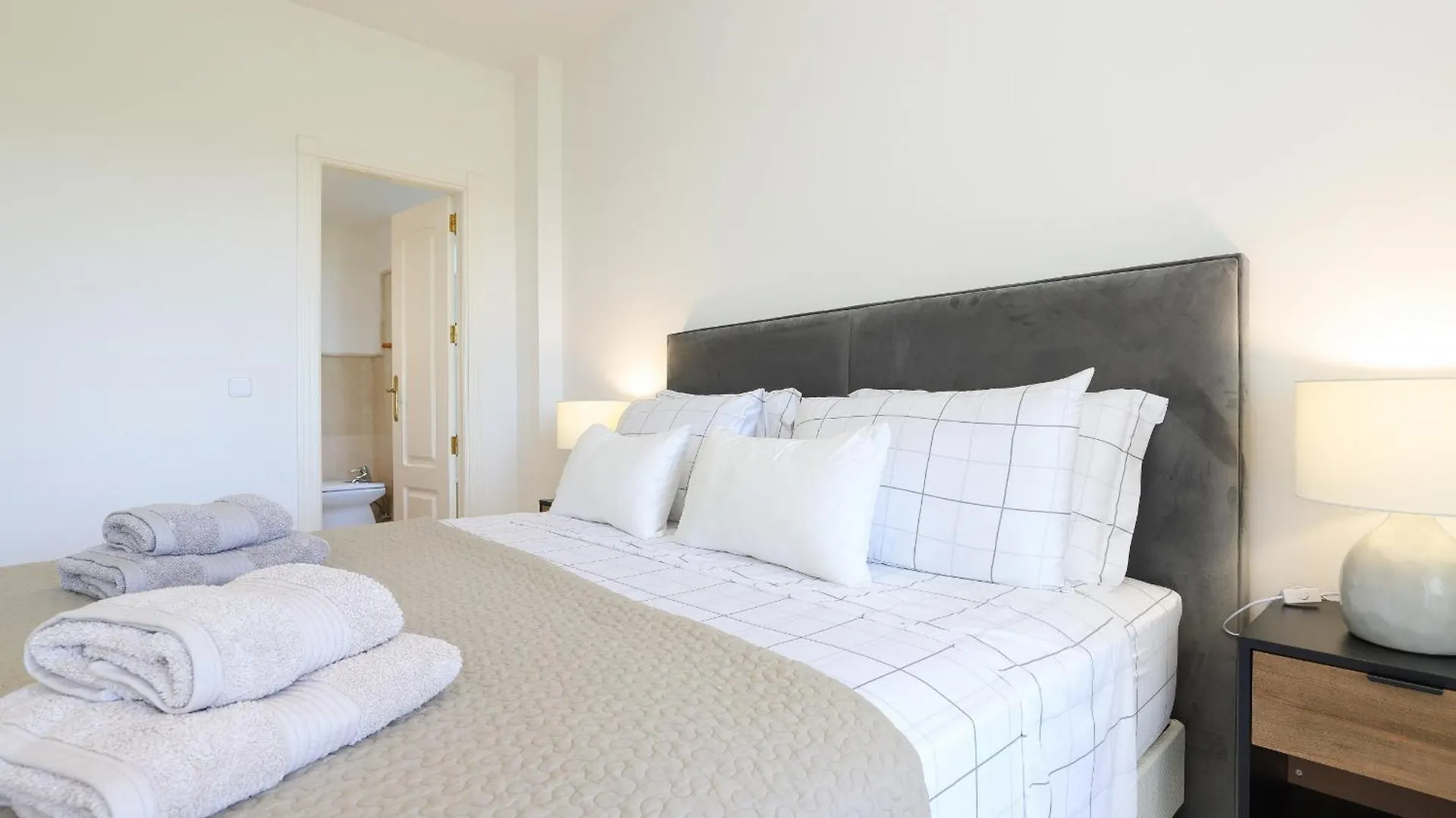 Frontline Beach Ground Floor Apartment - Los Monteros Palm Beach Marbella Spagna